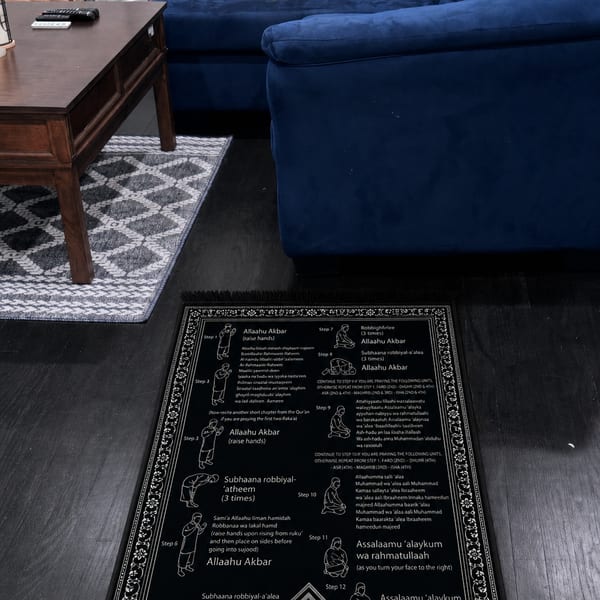 Customer using the Step-by-Step Salah mat